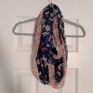 Lightweight Infinity Scarf